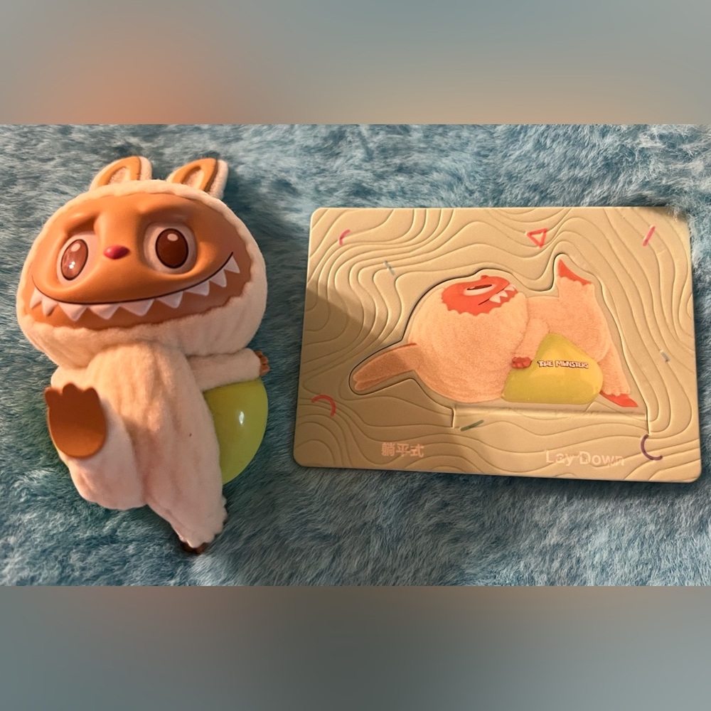 Lububu Lay Down Lazy Yoga